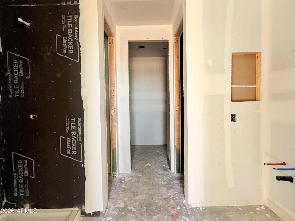 Real Estate Picture 11