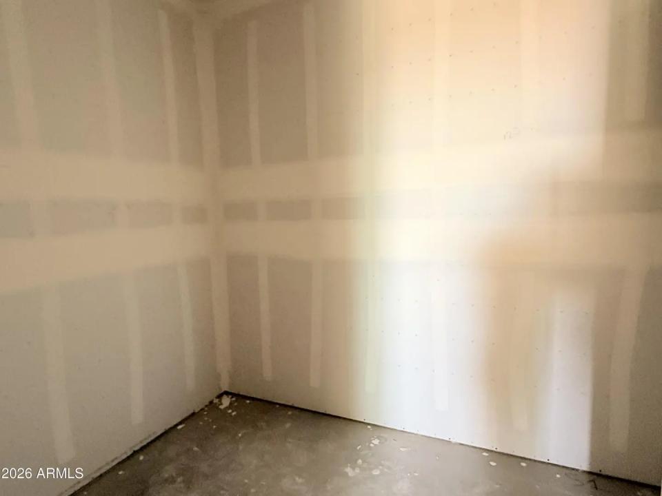 Real Estate Picture 12