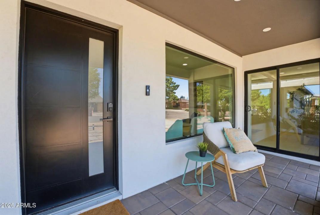 Real Estate Picture 3