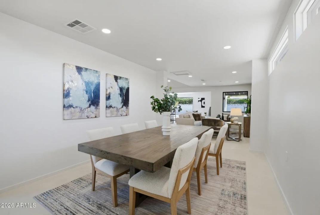 Real Estate Picture 24