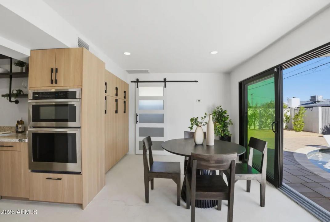 Real Estate Picture 19