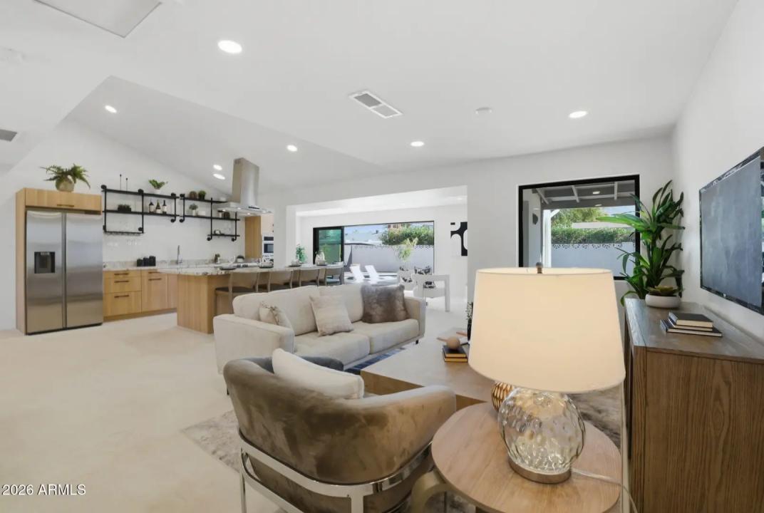 Real Estate Picture 22