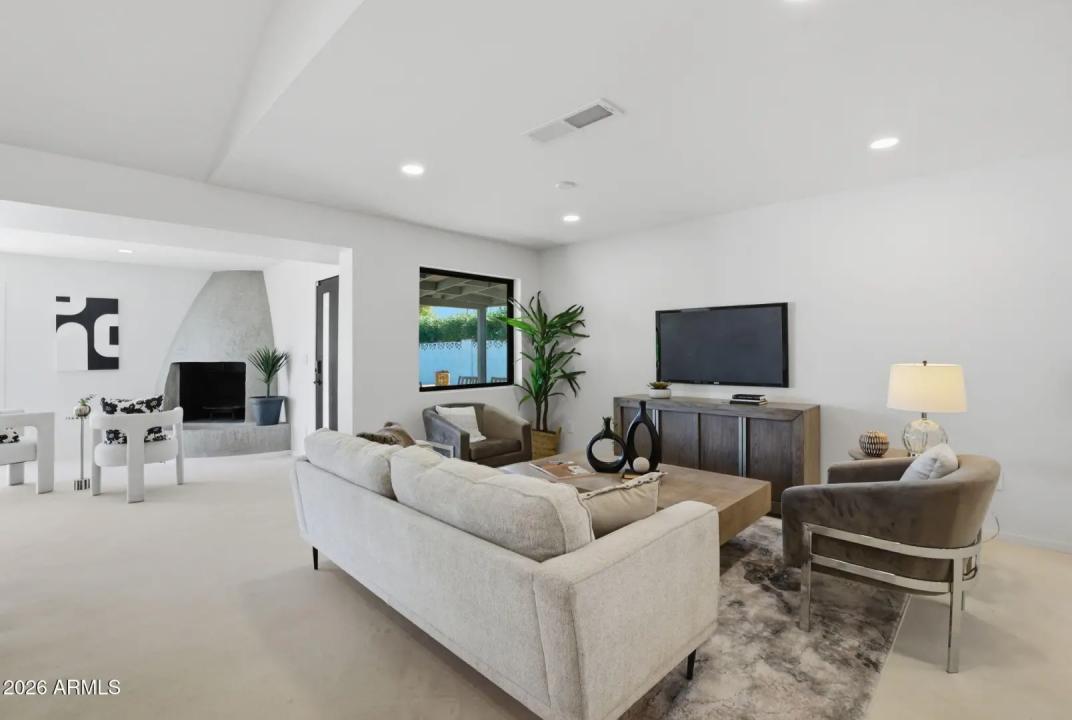 Real Estate Picture 21