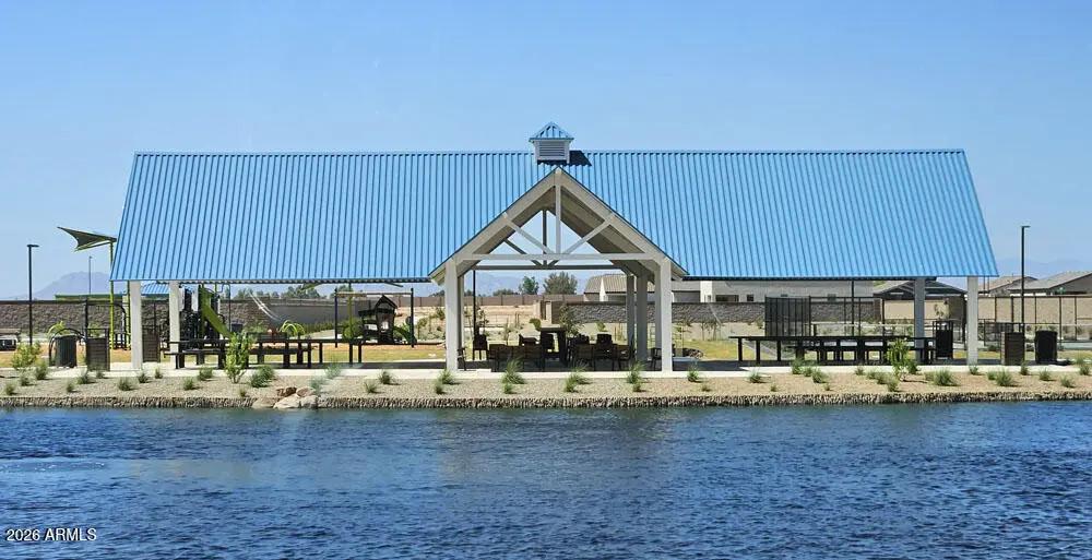 Real Estate Picture 17