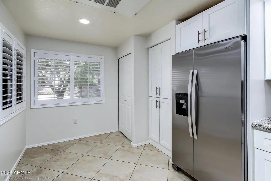 Real Estate Picture 3