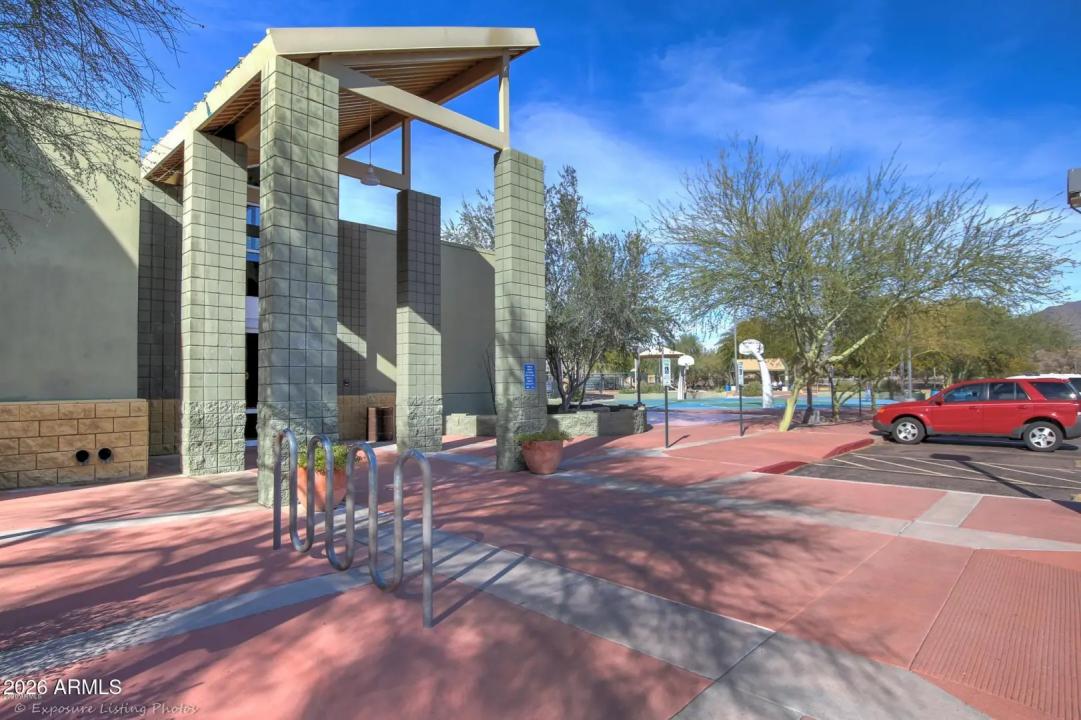 Real Estate Picture 34