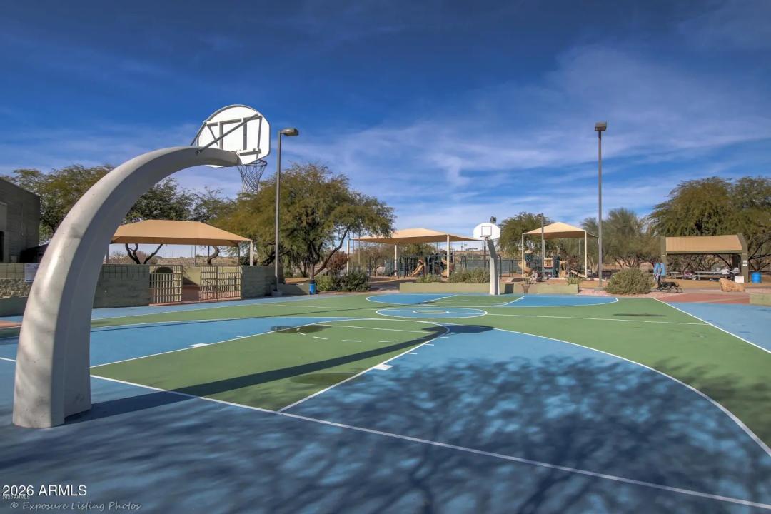 Real Estate Picture 32