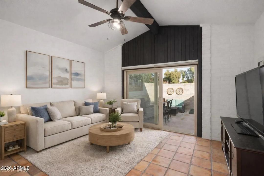 Real Estate Picture 2