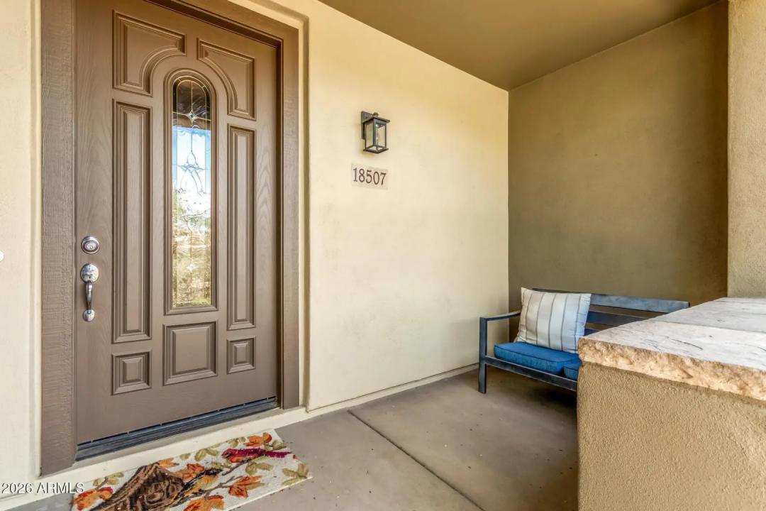 Real Estate Picture 3