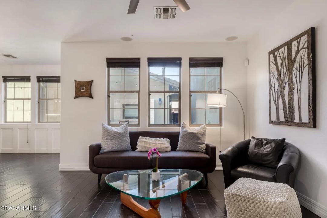 Real Estate Picture 6