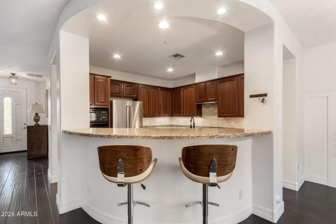 Real Estate Picture 10