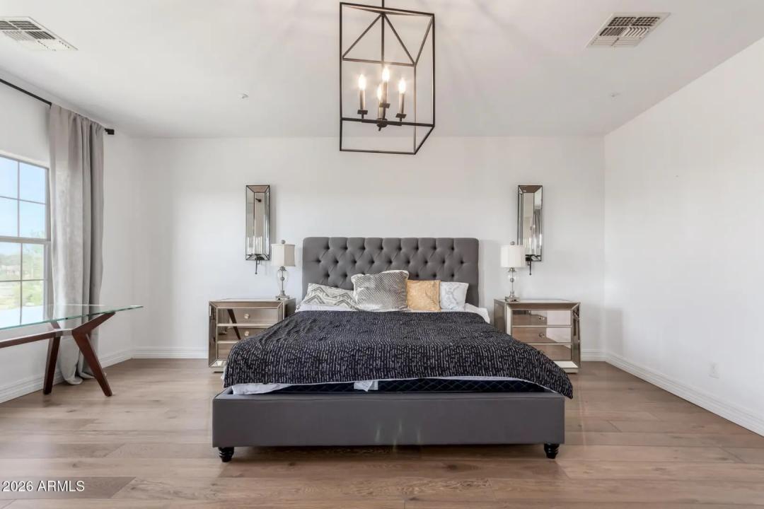 Real Estate Picture 15