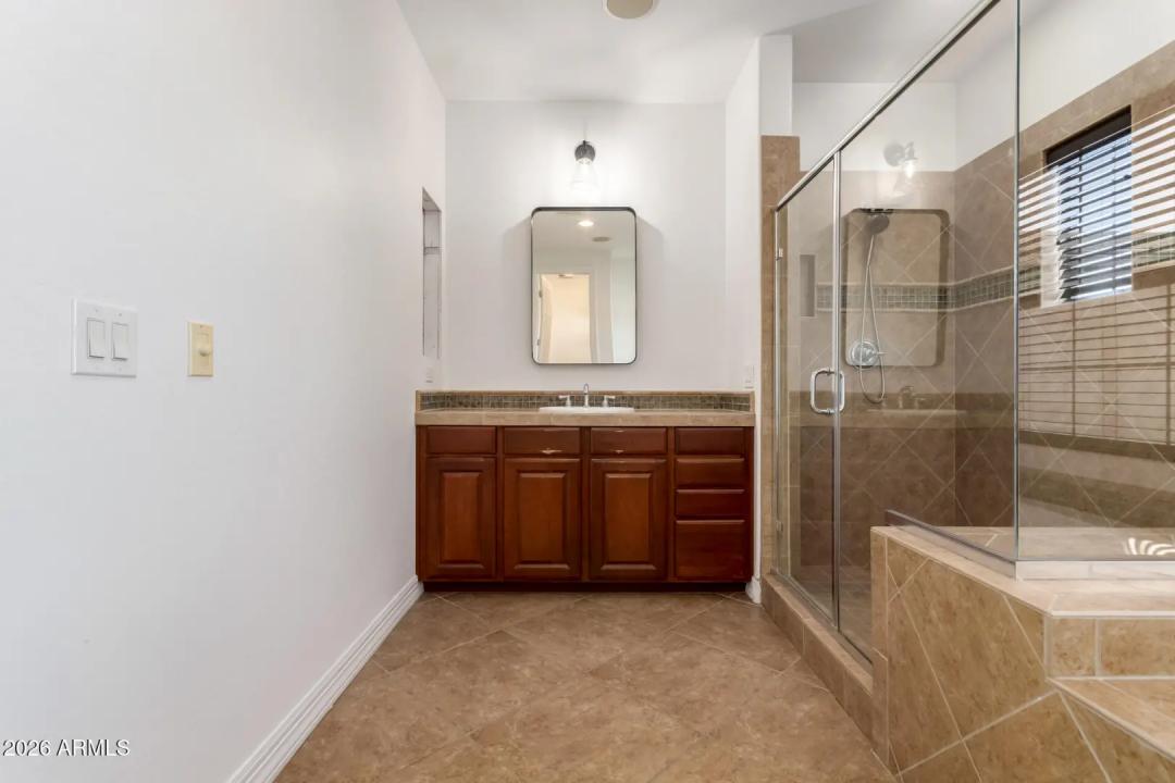 Real Estate Picture 18