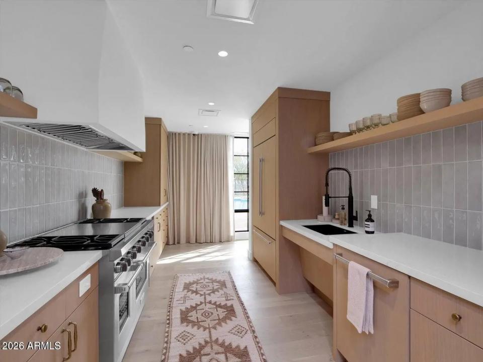 Real Estate Picture 40