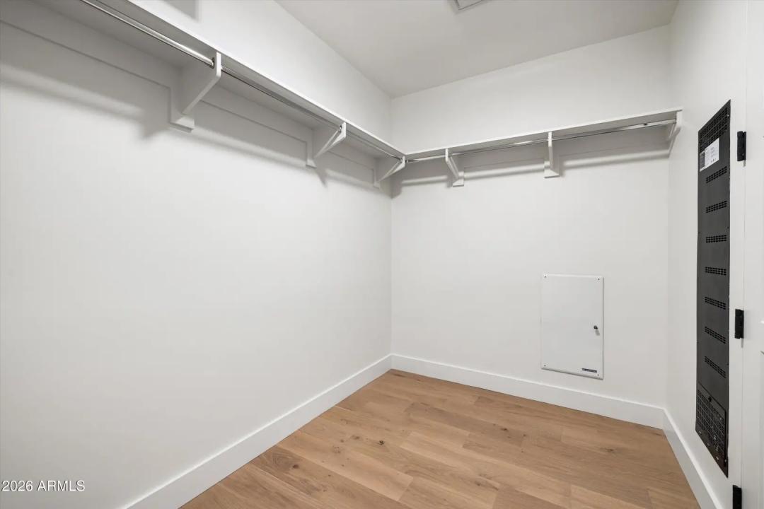 Real Estate Picture 23