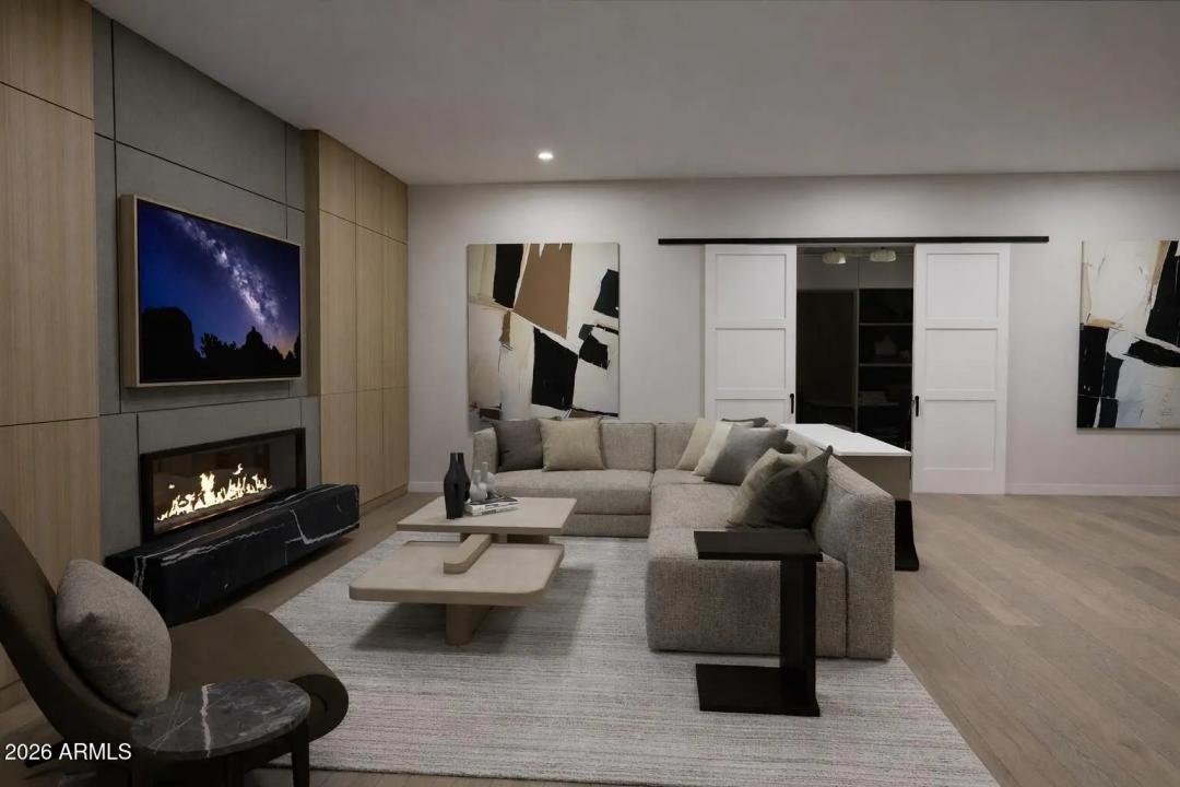 Real Estate Picture 8