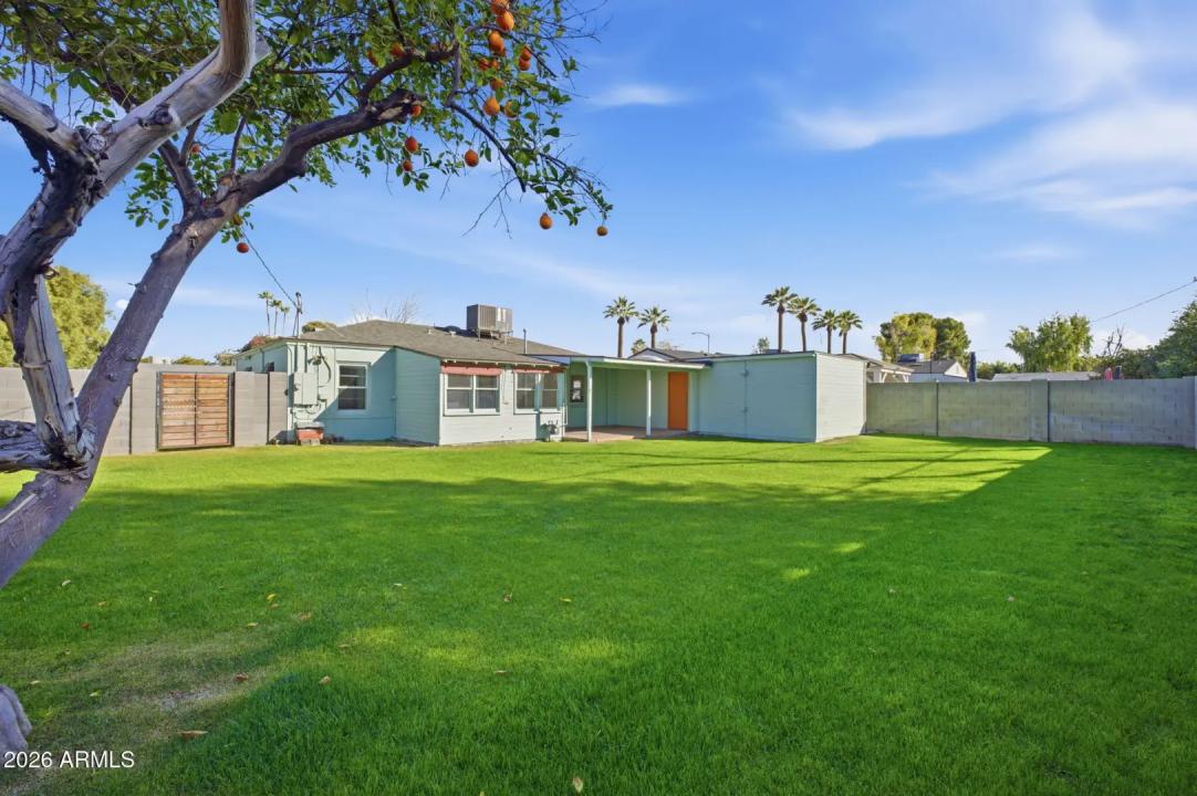 Real Estate Picture 22