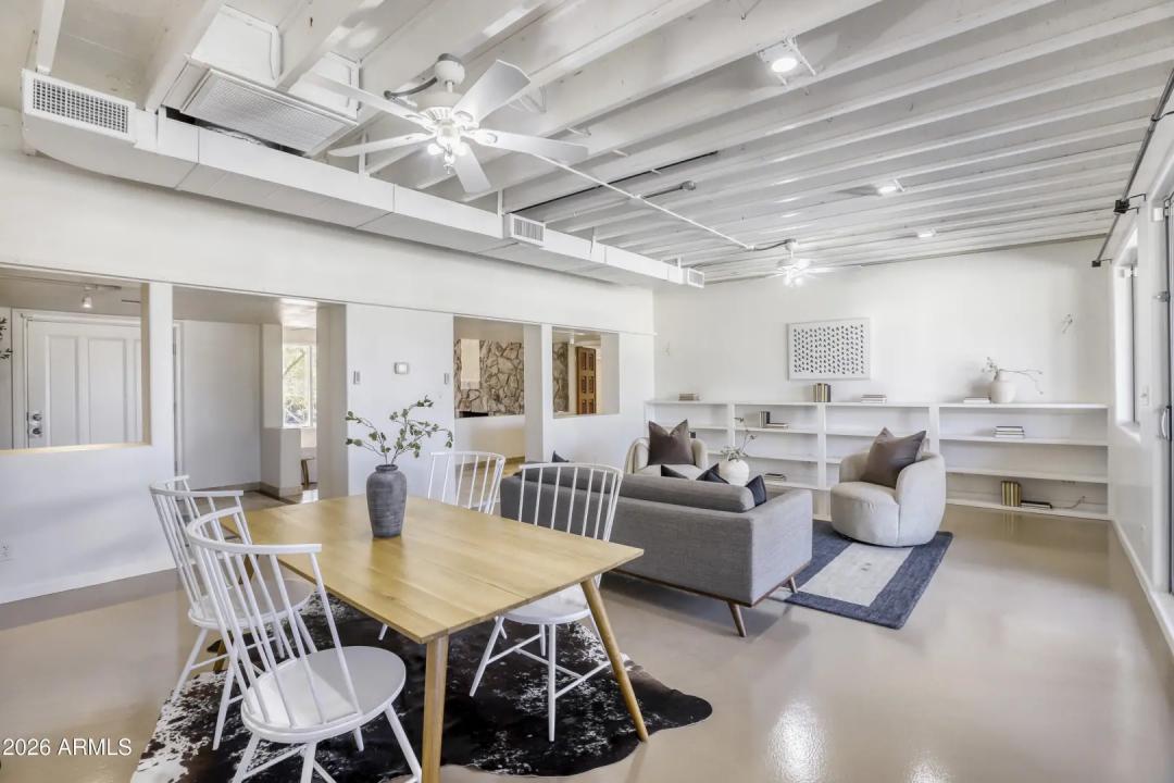 Real Estate Picture 30