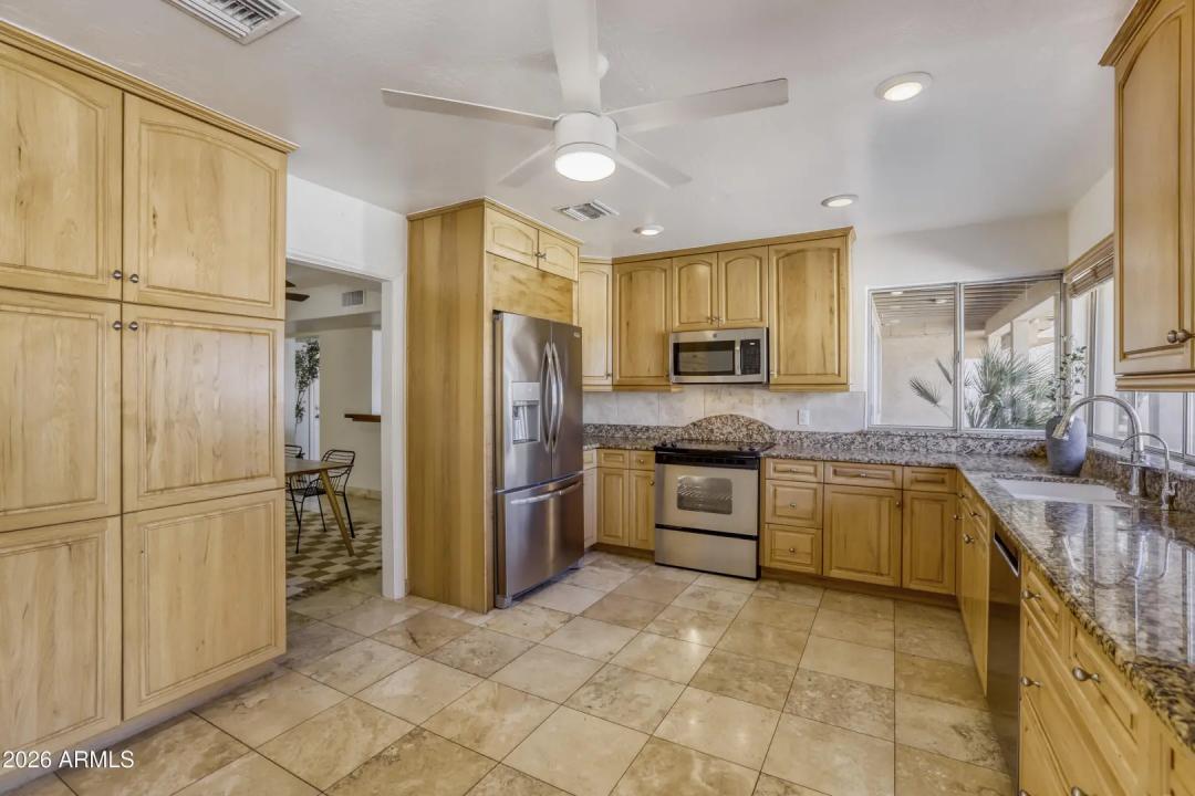 Real Estate Picture 35