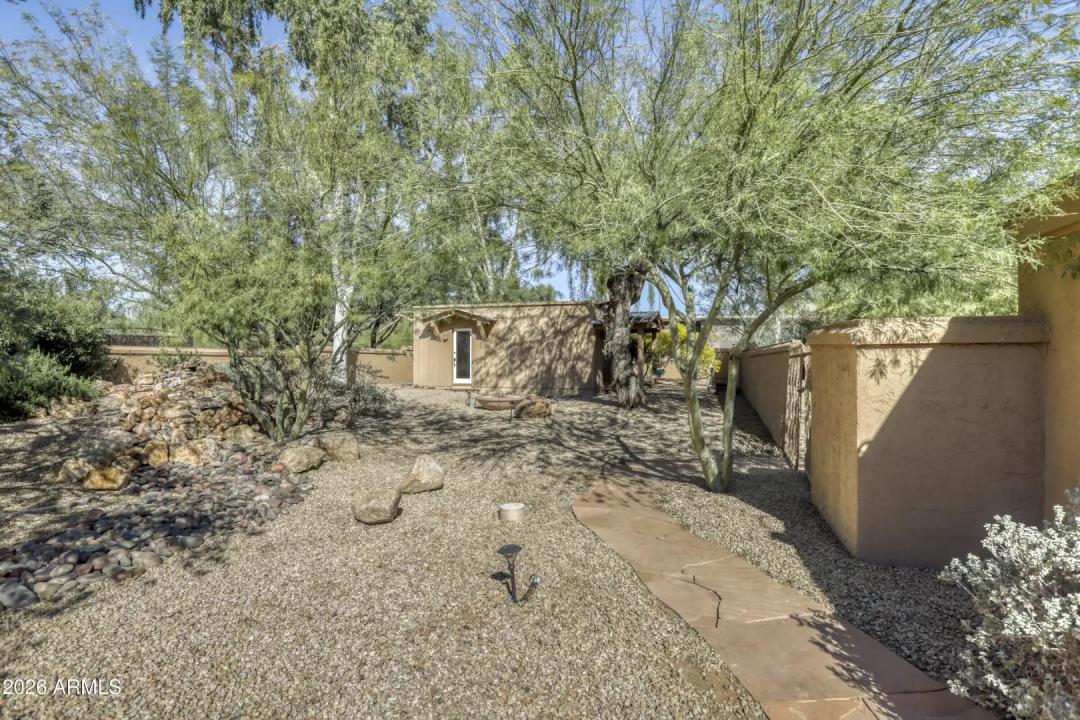 Real Estate Picture 50