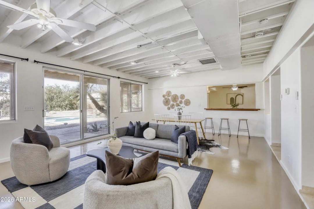 Real Estate Picture 24