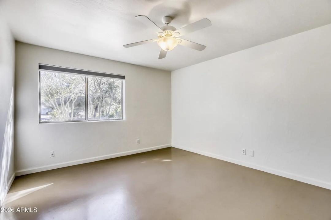 Real Estate Picture 43