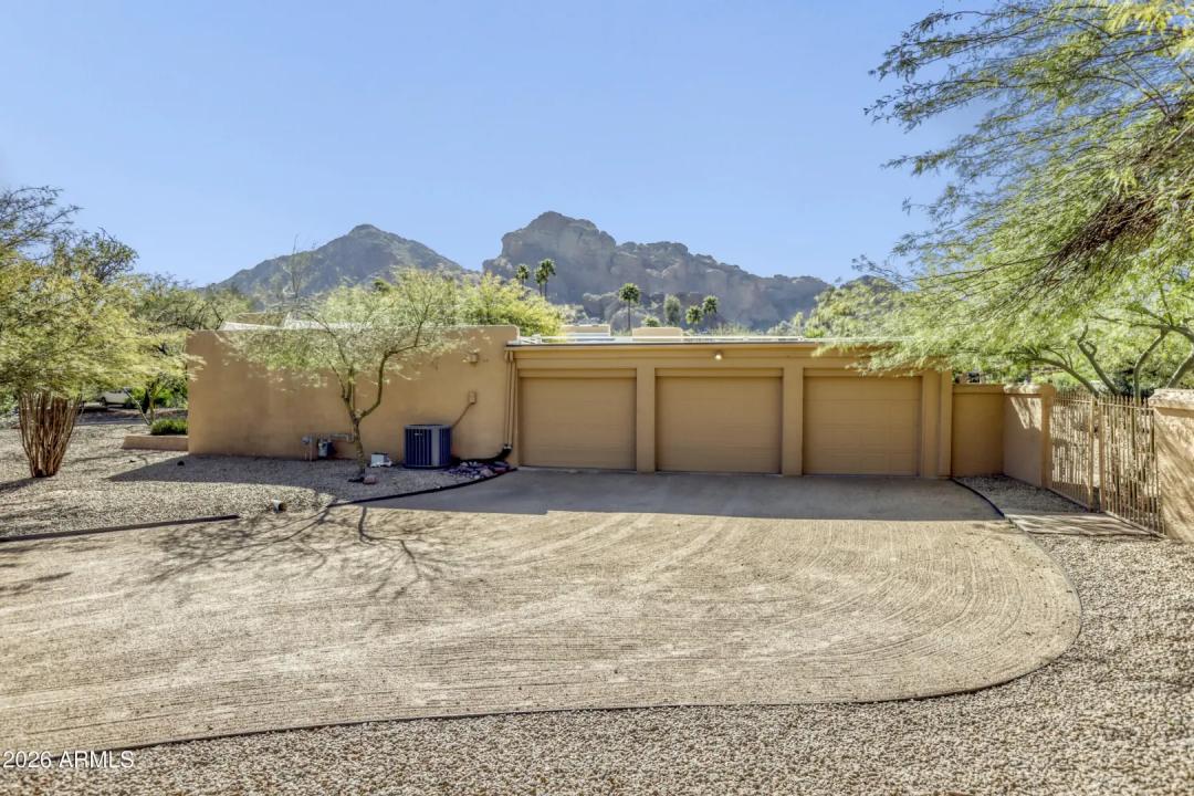 Real Estate Picture 11