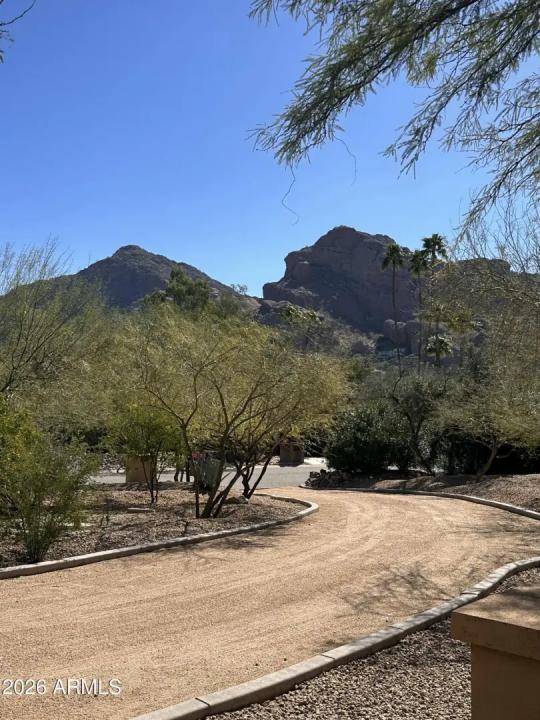 Real Estate Picture 3