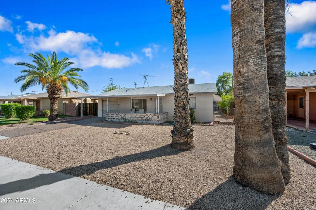 Real Estate Picture 3