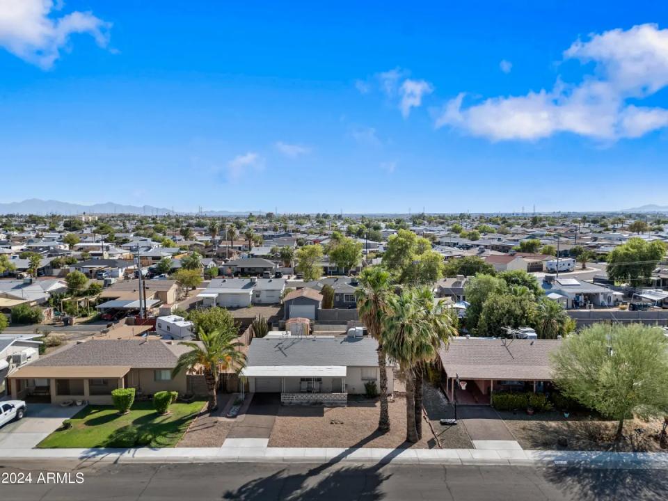 Real Estate Picture 7