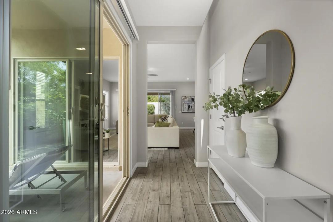 Real Estate Picture 3