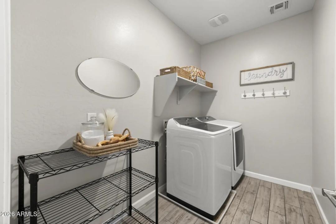 Real Estate Picture 22