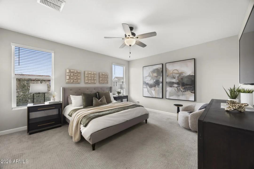 Real Estate Picture 23