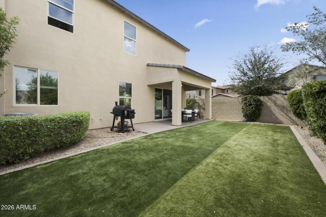 Real Estate Picture 33