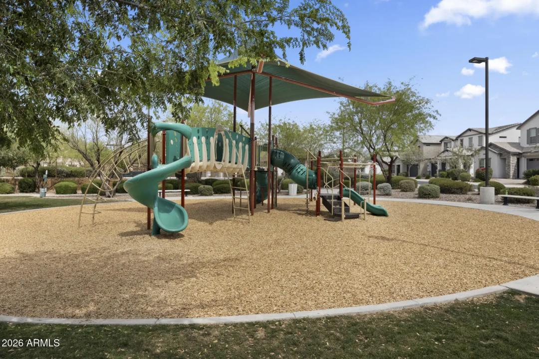 Real Estate Picture 39