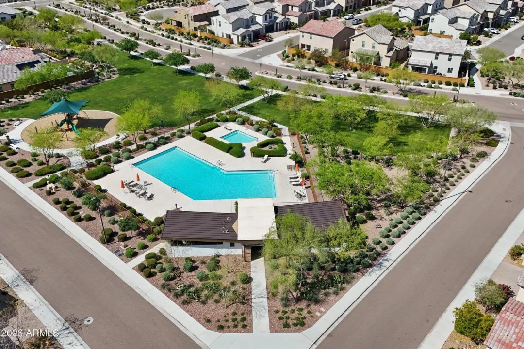 Real Estate Picture 41