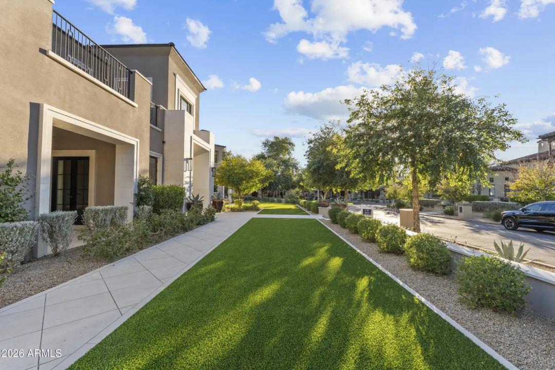 Real Estate Picture 13