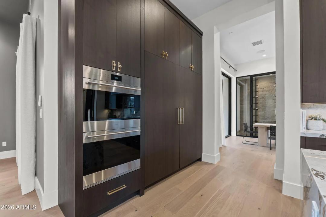 Real Estate Picture 19