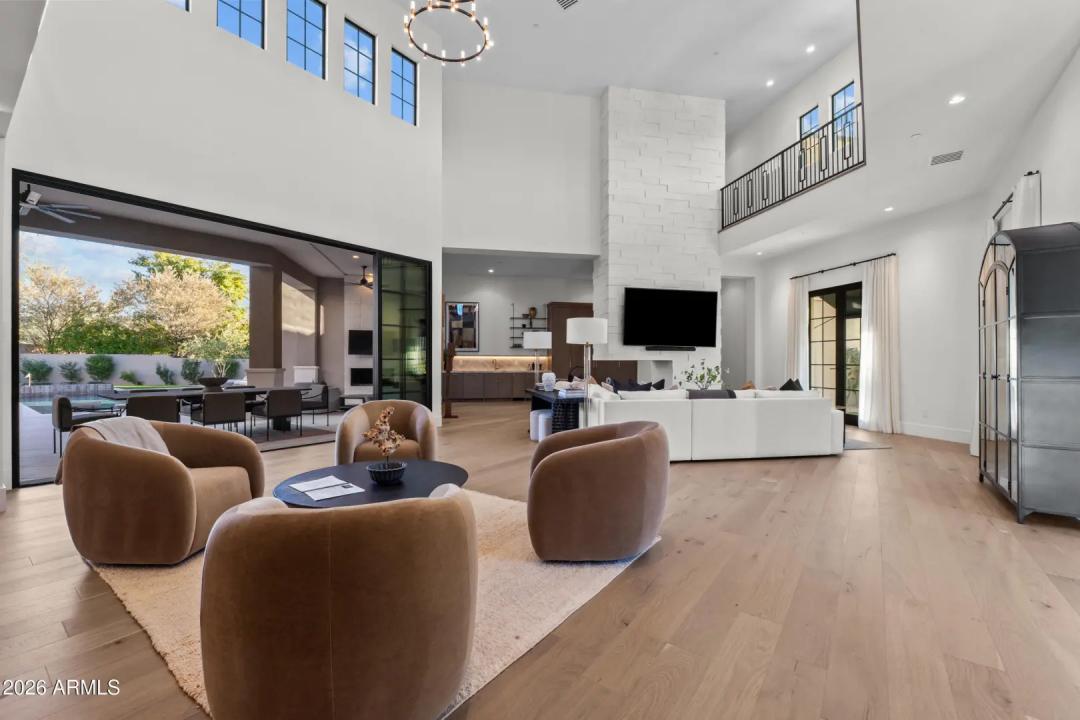 Real Estate Picture 20