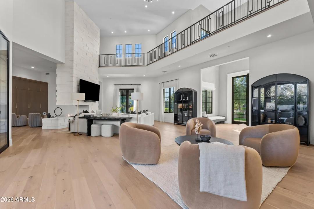 Real Estate Picture 25