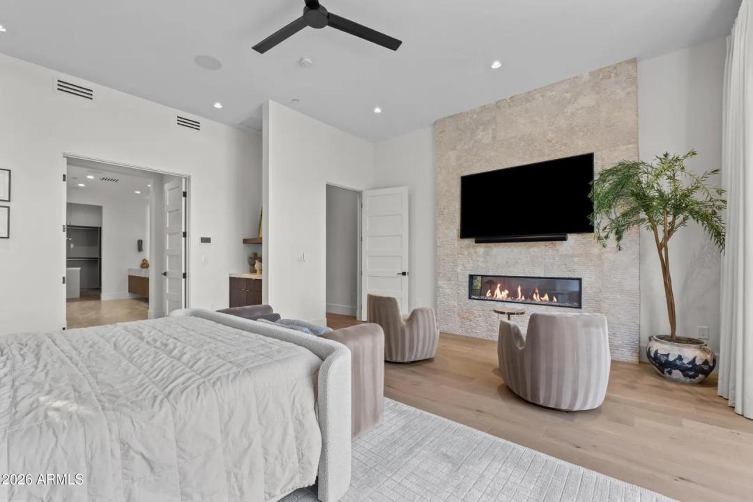 Real Estate Picture 28