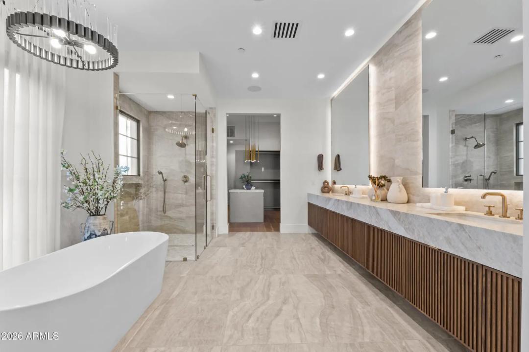 Real Estate Picture 29