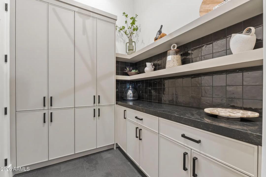 Real Estate Picture 56