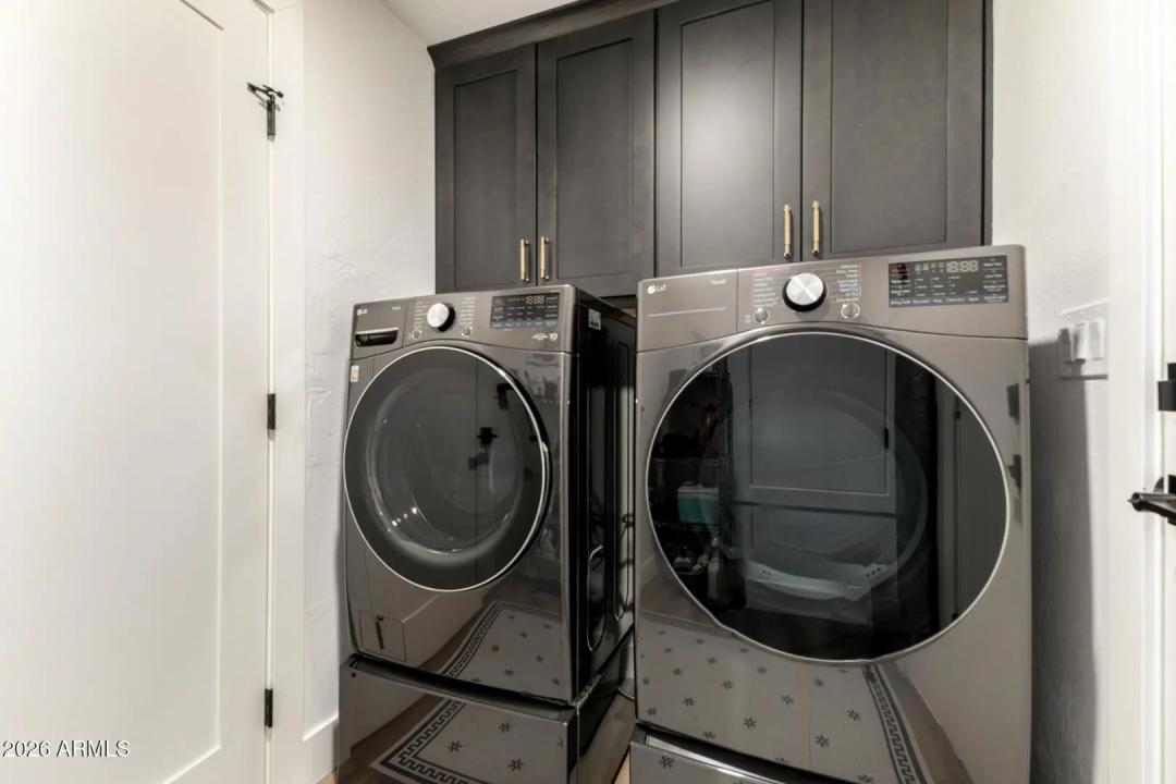 Real Estate Picture 32