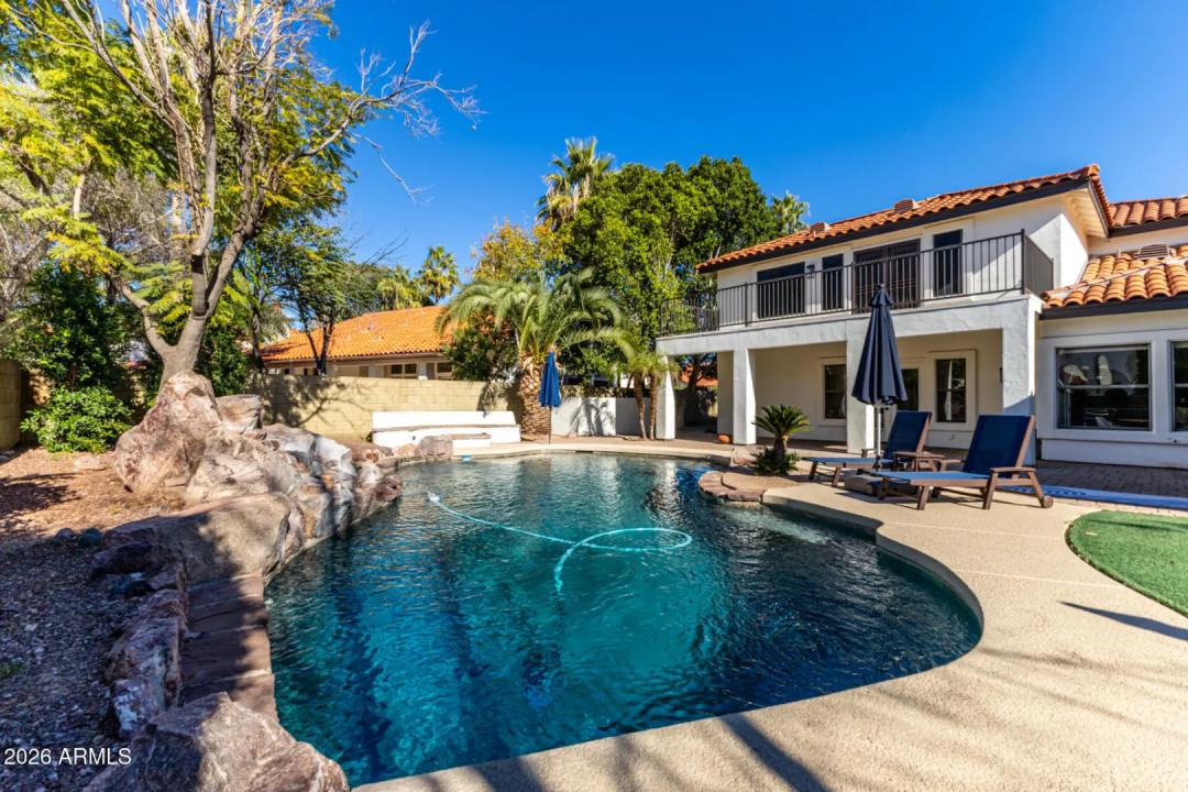 Real Estate Picture 30