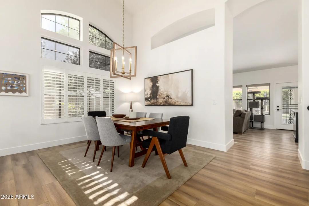 Real Estate Picture 6