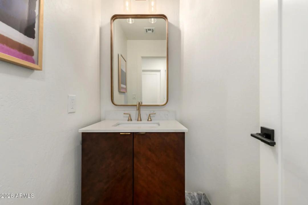 Real Estate Picture 11