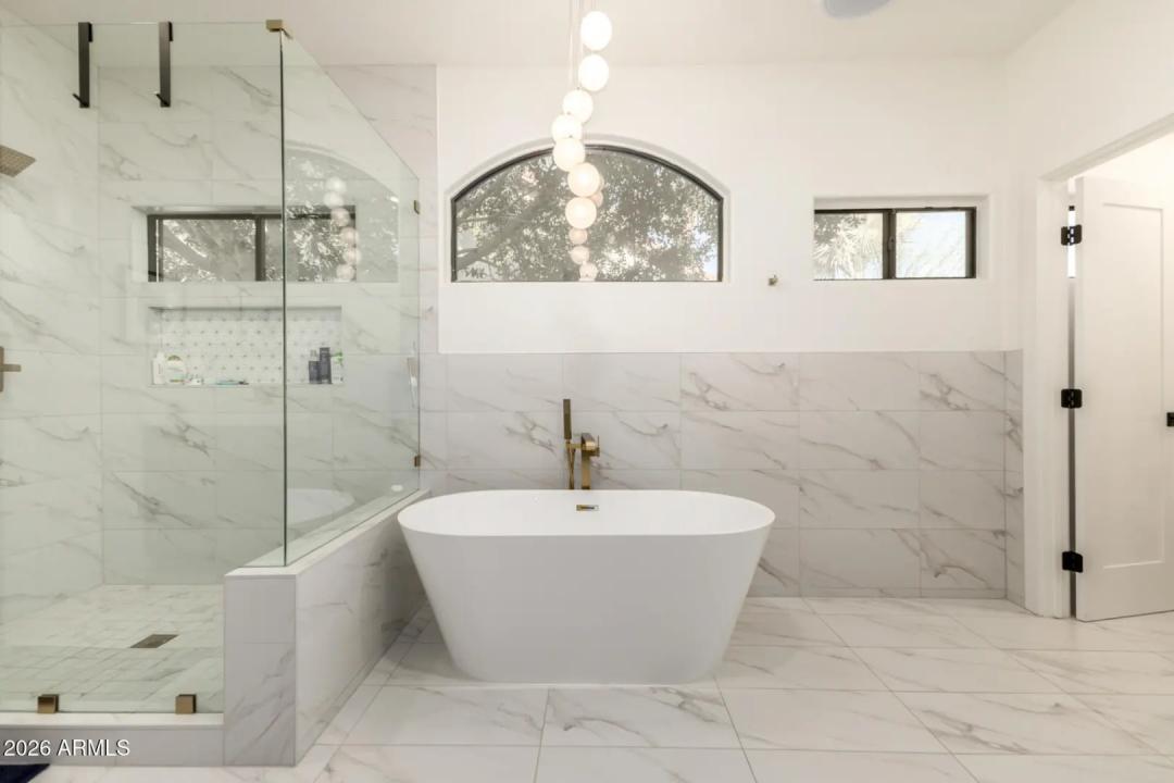 Real Estate Picture 15