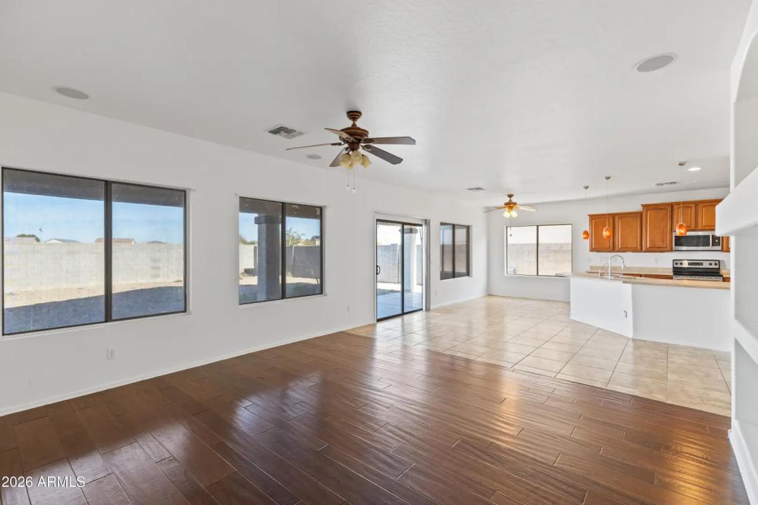 Real Estate Picture 20