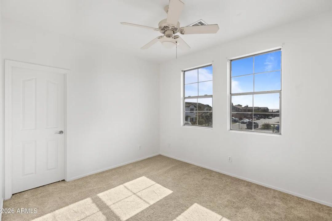 Real Estate Picture 23